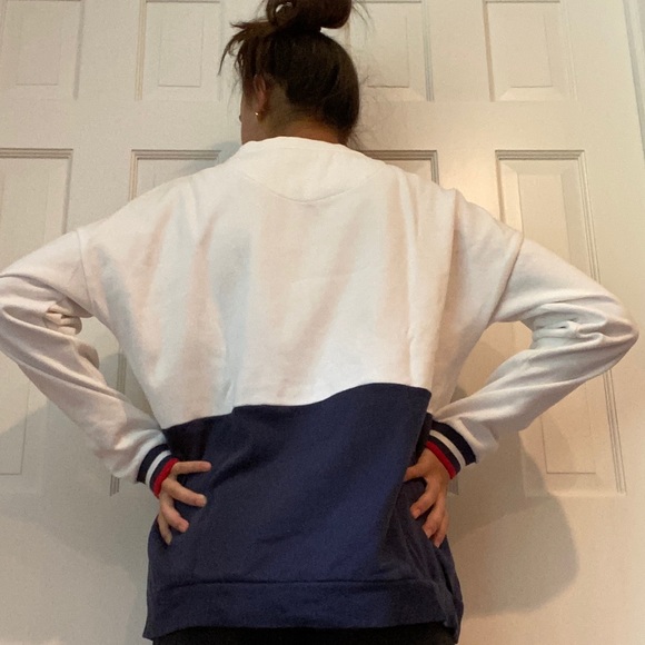 Crewneck - Picture 3 of 3